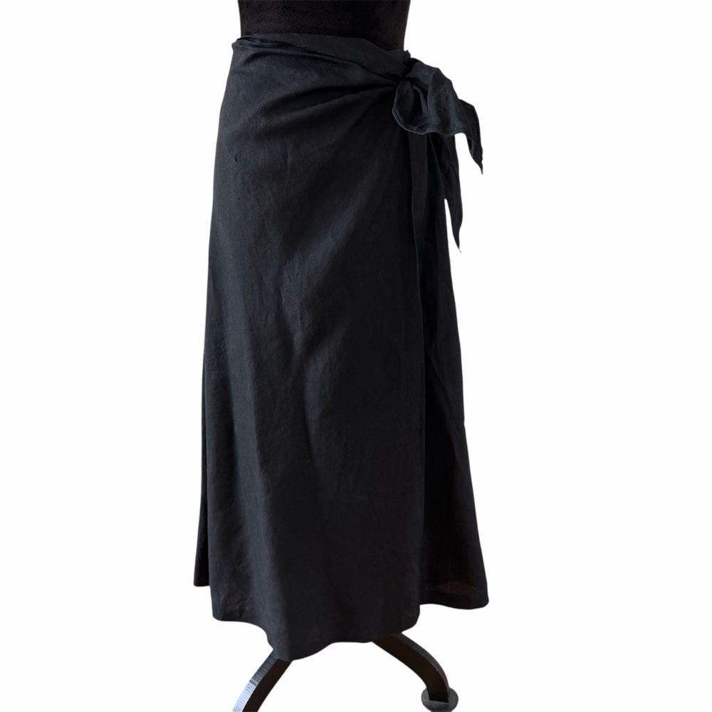 Iconic Donna Karan Black Linen Wrap Skirt